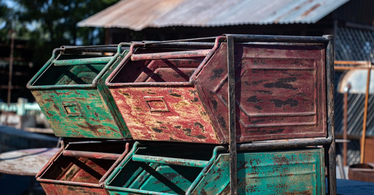 découvrez notre composteur pratique et écologique, idéal pour transformer vos déchets organiques en compost riche et fertilisant pour votre jardin.